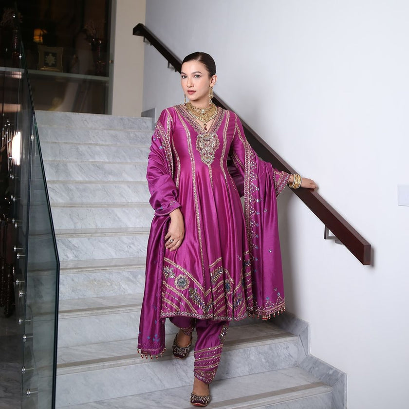 Gauhar Khan in Mehza