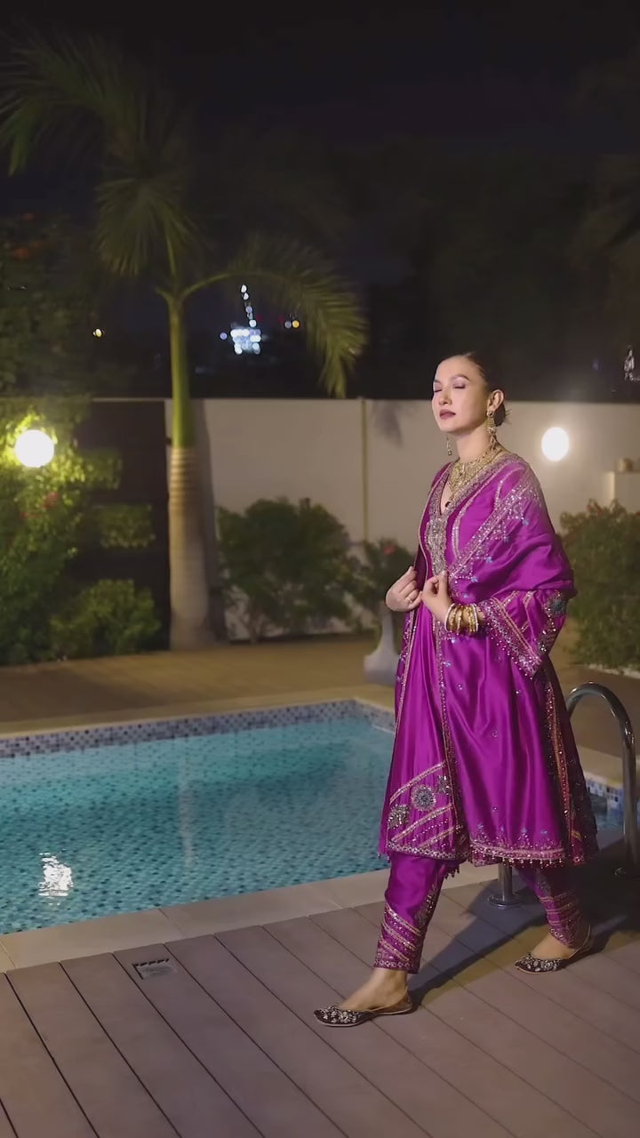 Gauhar Khan in Mehza